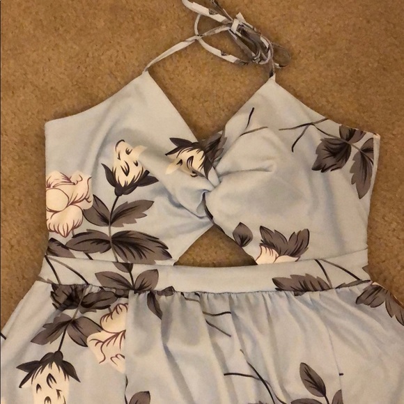 Floor length, key hole front and tie back dress - Picture 2 of 3